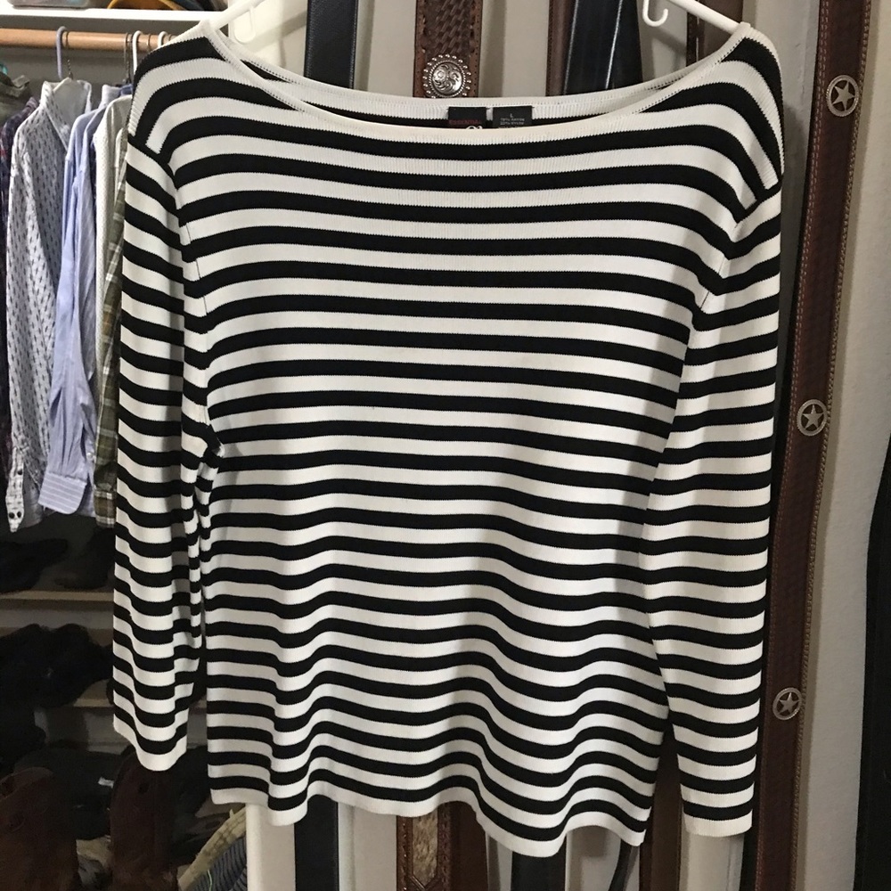Essential G black/white top